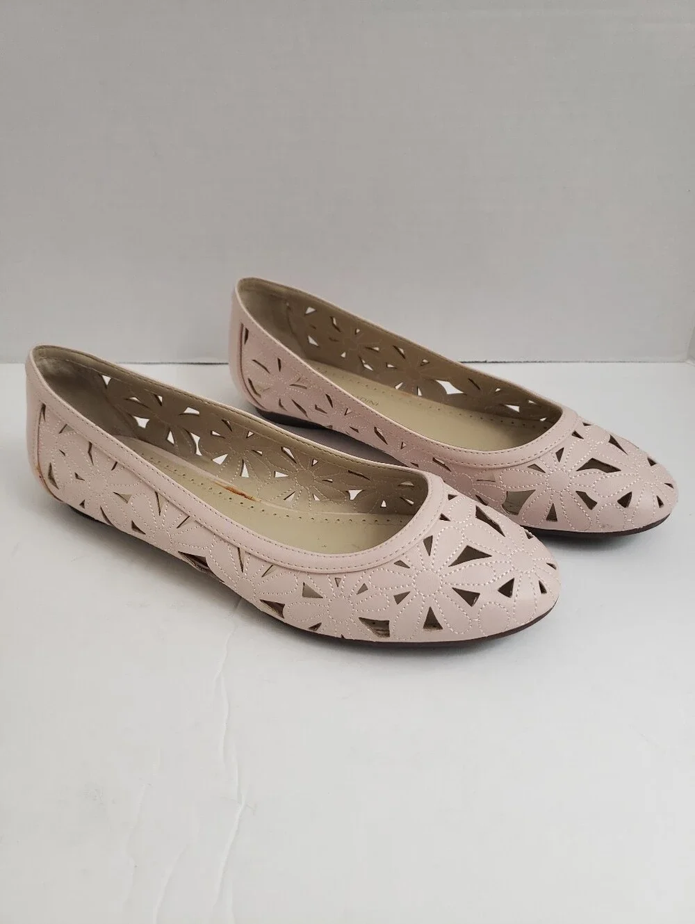 Sz 9 Adrienne Vittadini Light Pink 